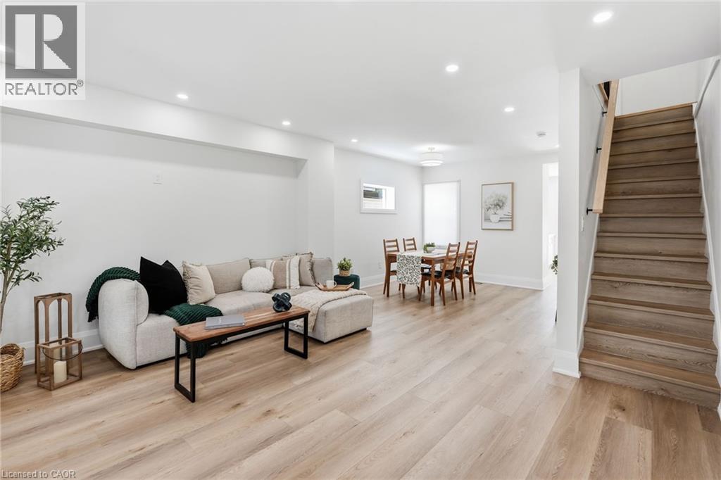 205 LOCKE Street N - 7