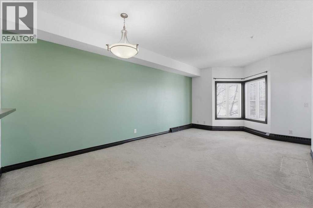 #242 30 Royal Oak Plaza NW - 17