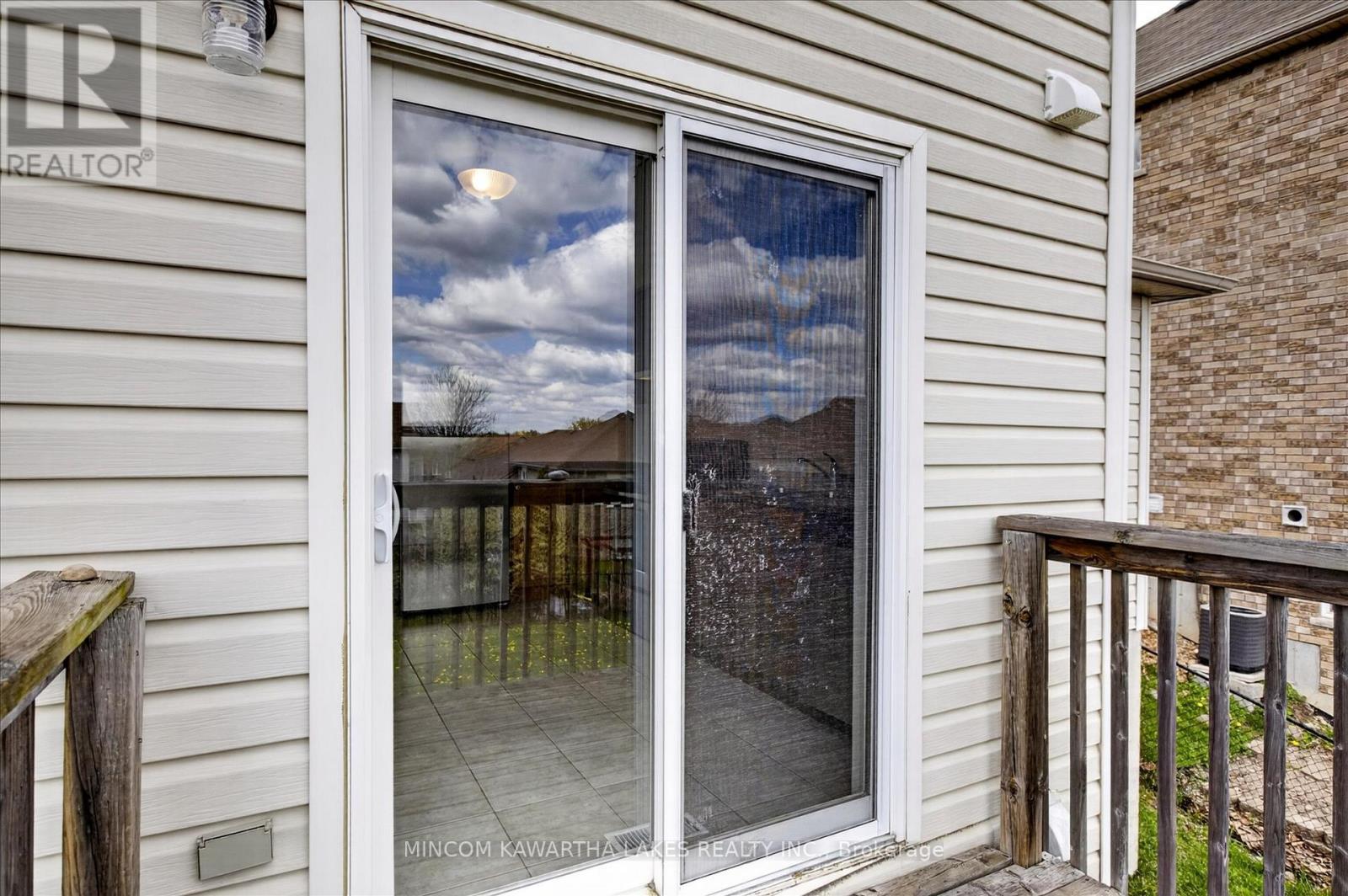 110 FARRIER CRESCENT NE - 21