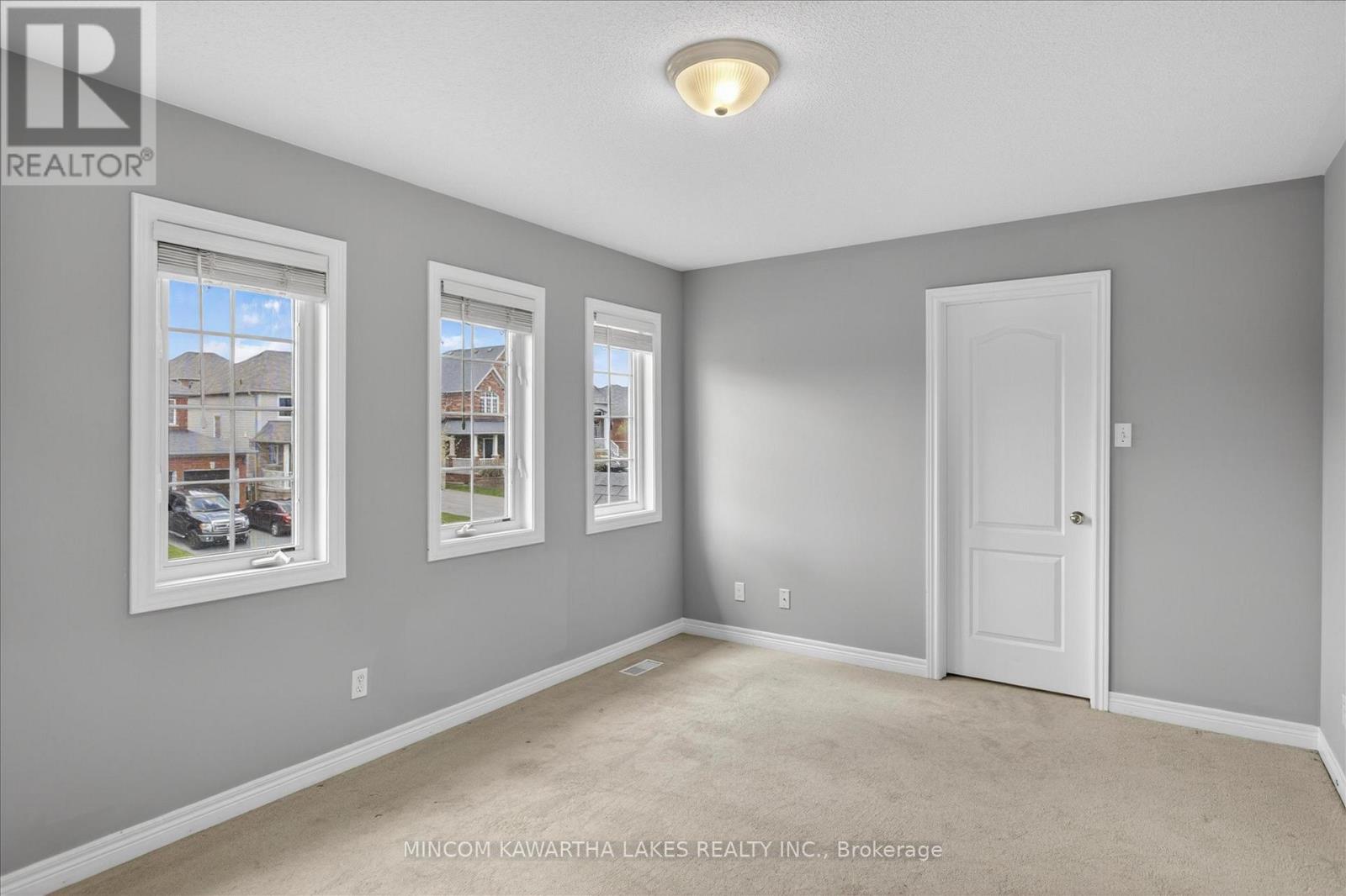110 FARRIER CRESCENT NE - 27