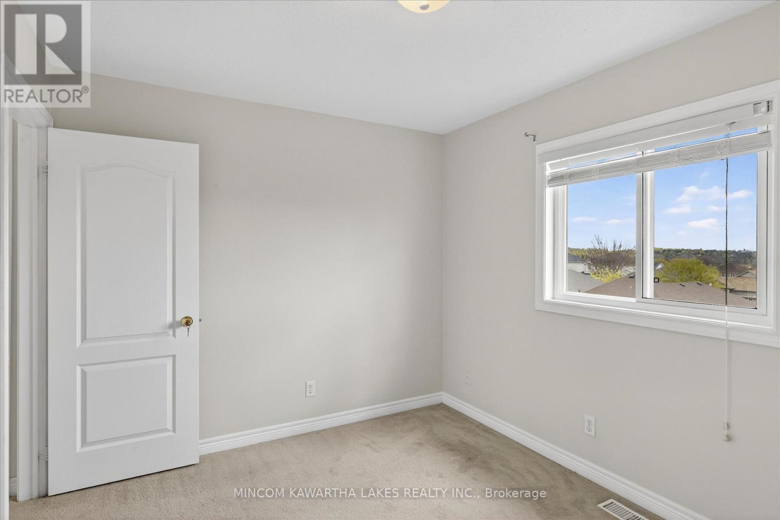 110 FARRIER CRESCENT NE - 34