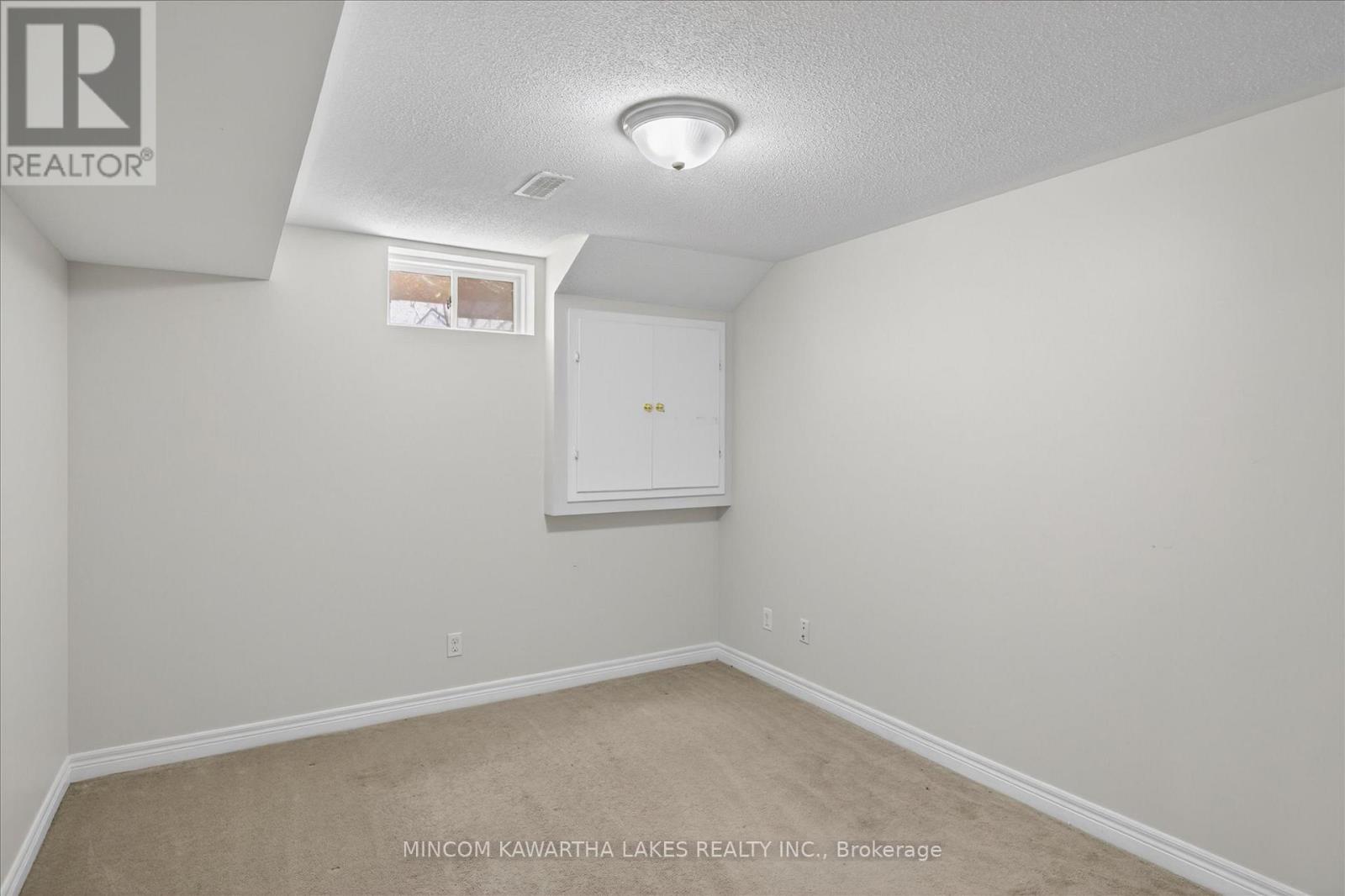 110 FARRIER CRESCENT NE - 36