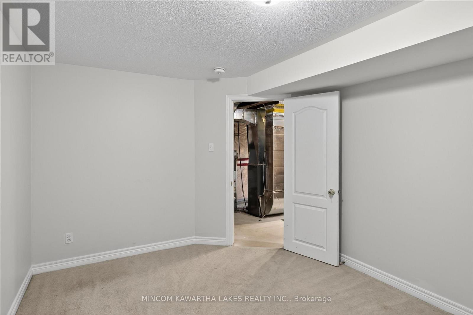 110 FARRIER CRESCENT NE - 37
