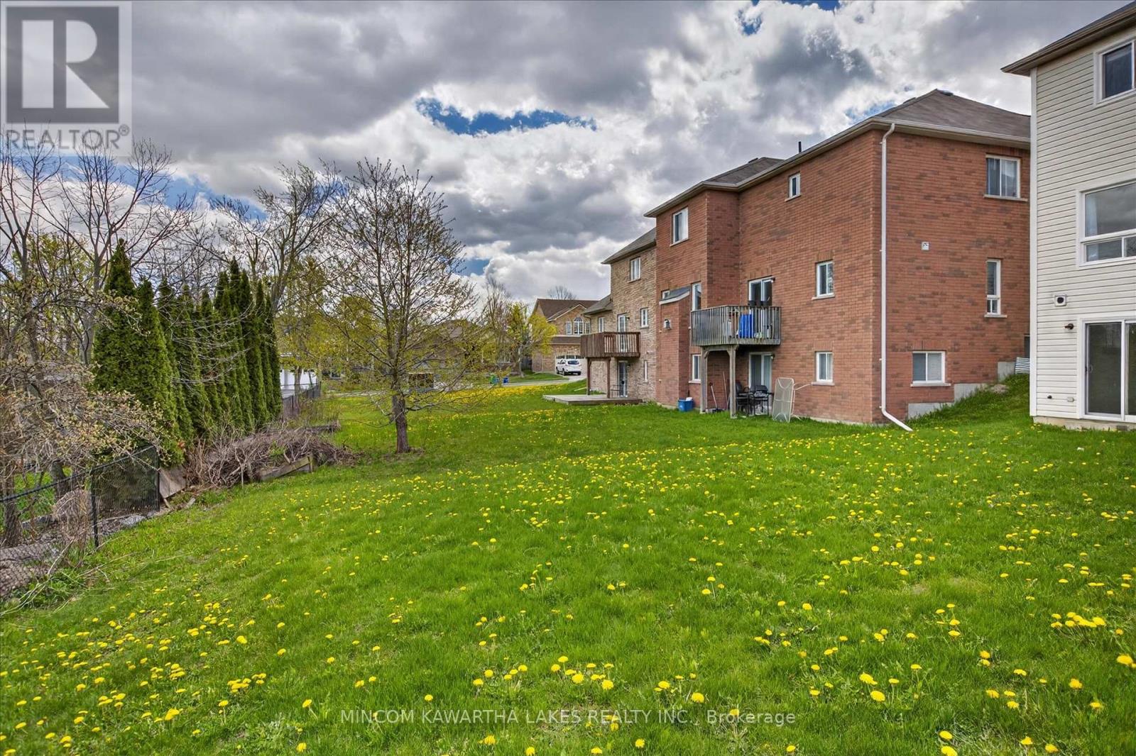110 FARRIER CRESCENT NE - 48