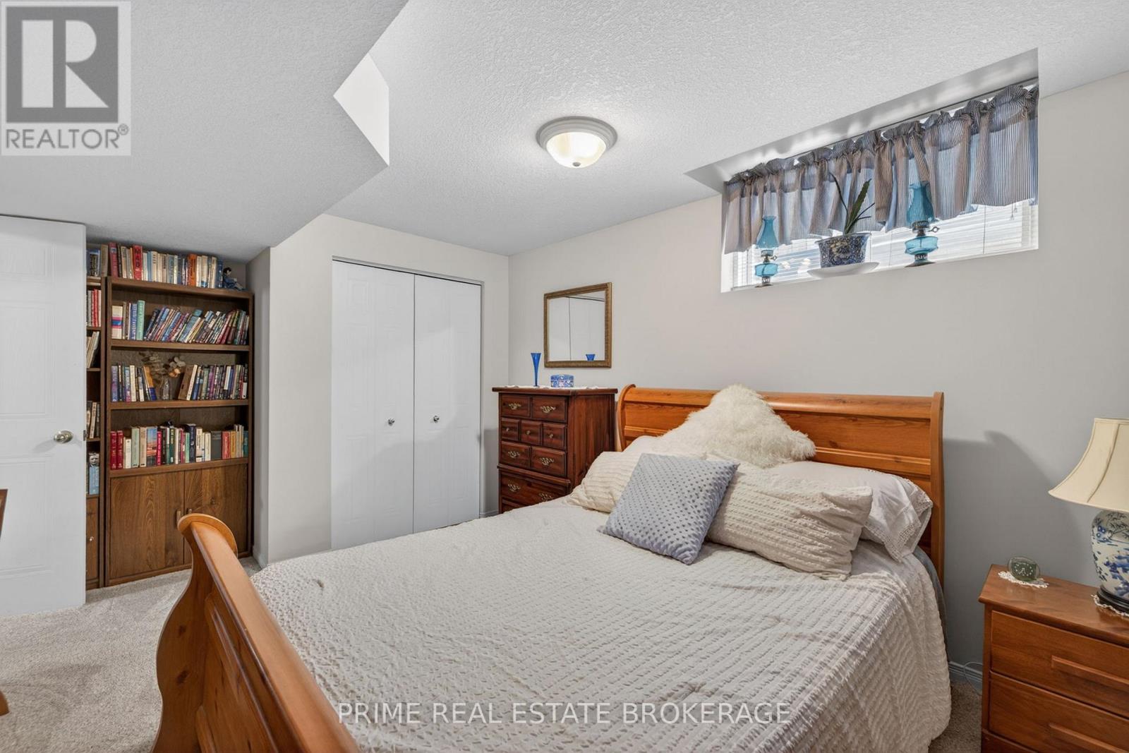 1768 TOWNSEND DRIVE - 36