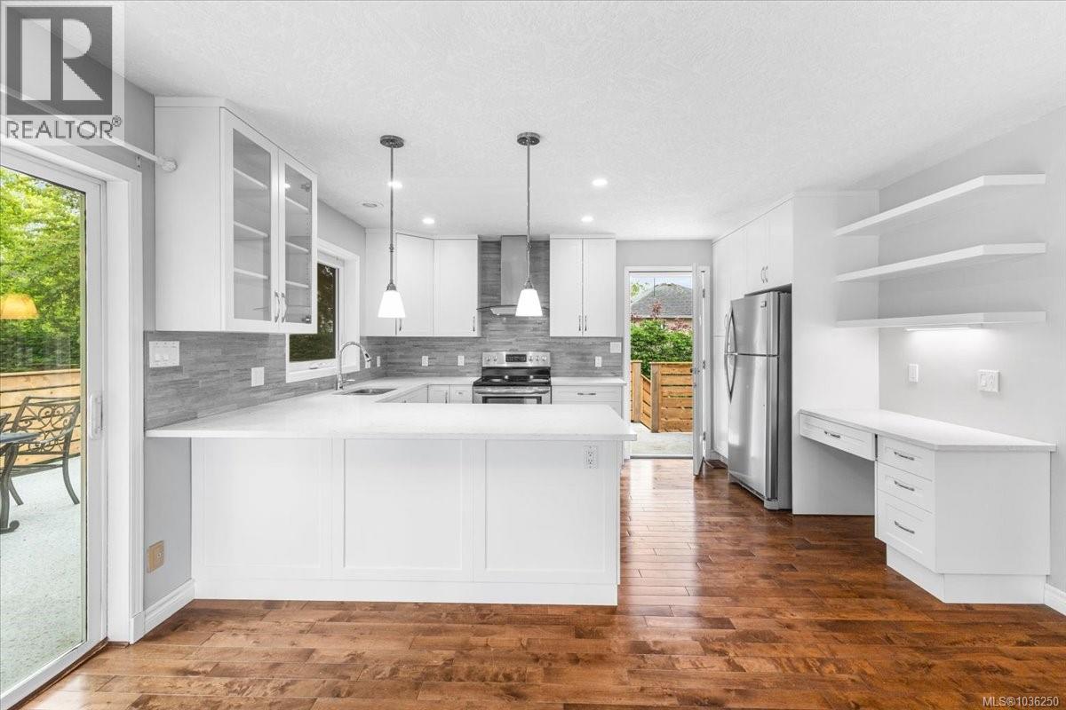 5963 Cathedral Cres - 17