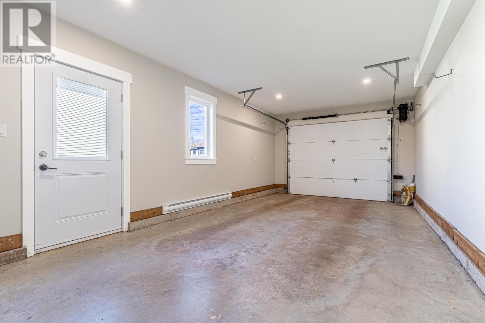 15 BALDERSTON Court - 25