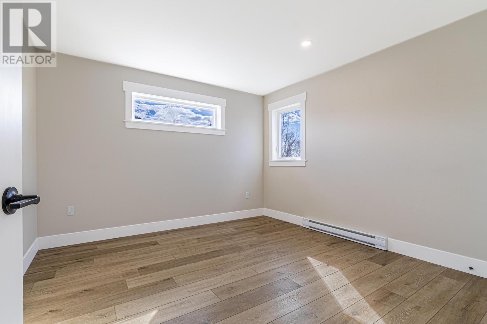 15 BALDERSTON Court - 22
