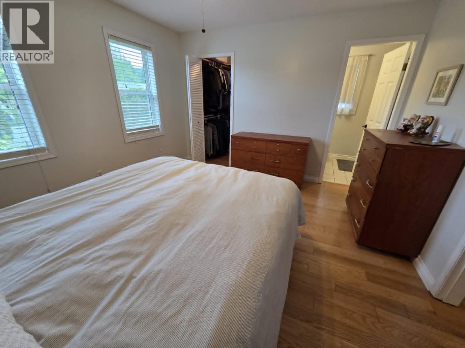 4736 WILSON AVENUE - 10