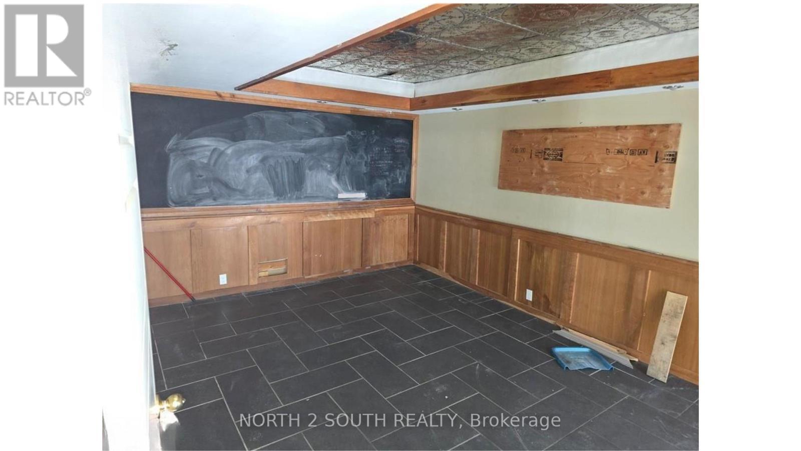 189 TOWNLINE STREET - 13