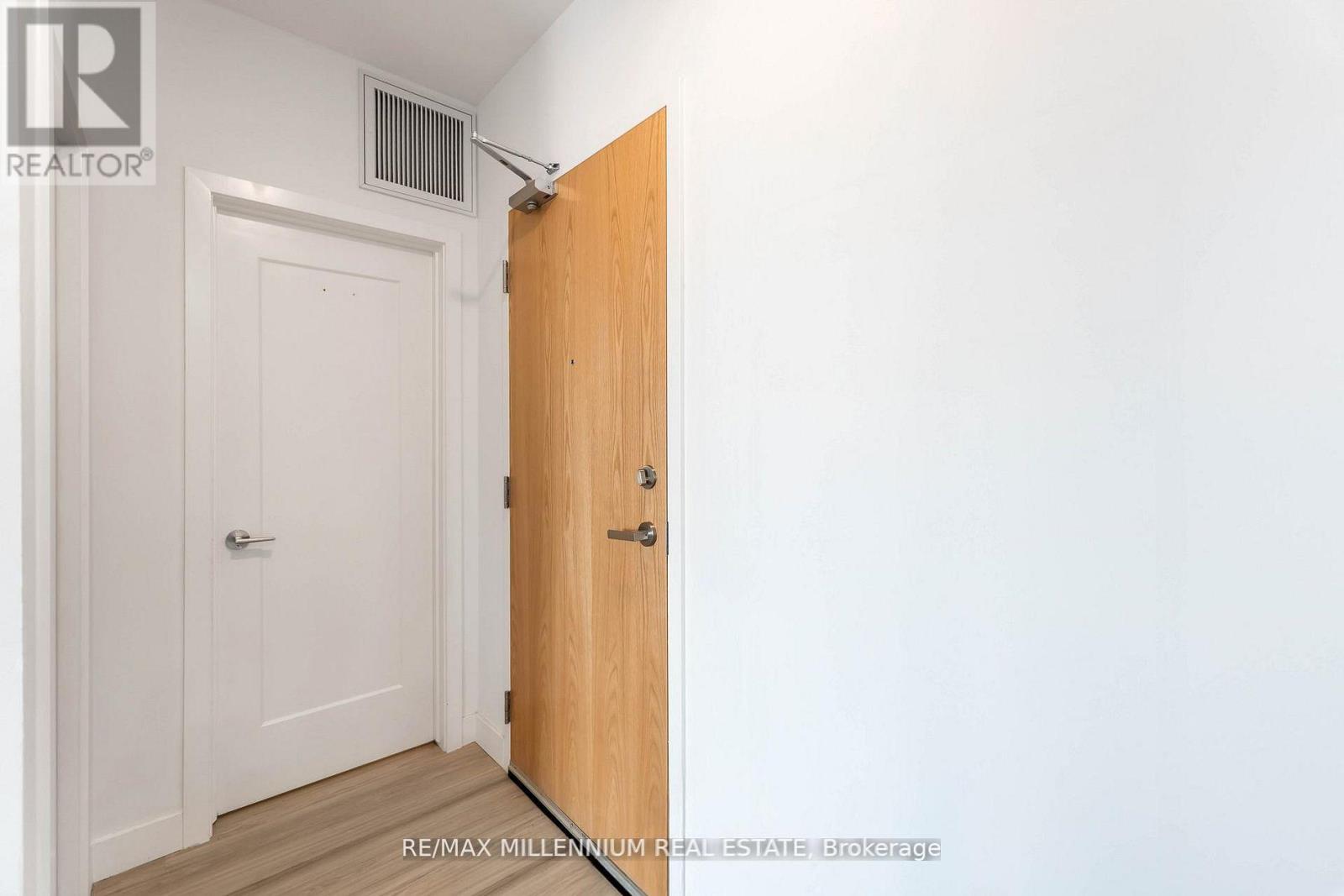 #306 408 DUNDAS STREET S - 13