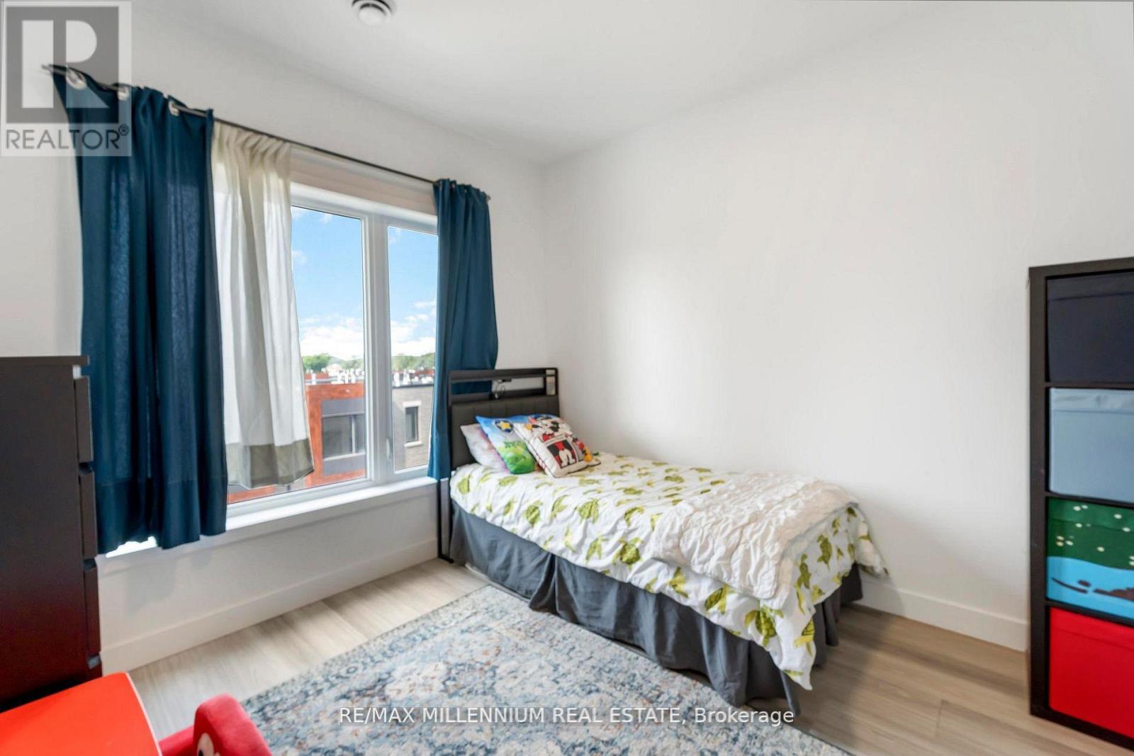 #306 408 DUNDAS STREET S - 18