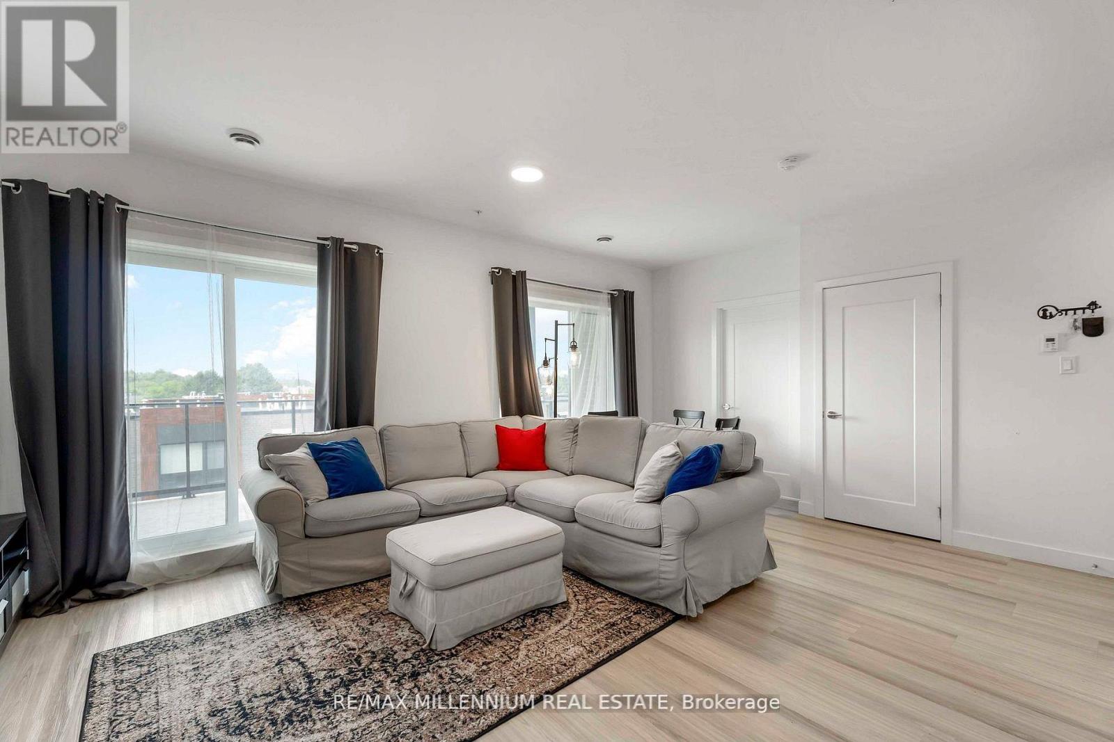 #306 408 DUNDAS STREET S - 22