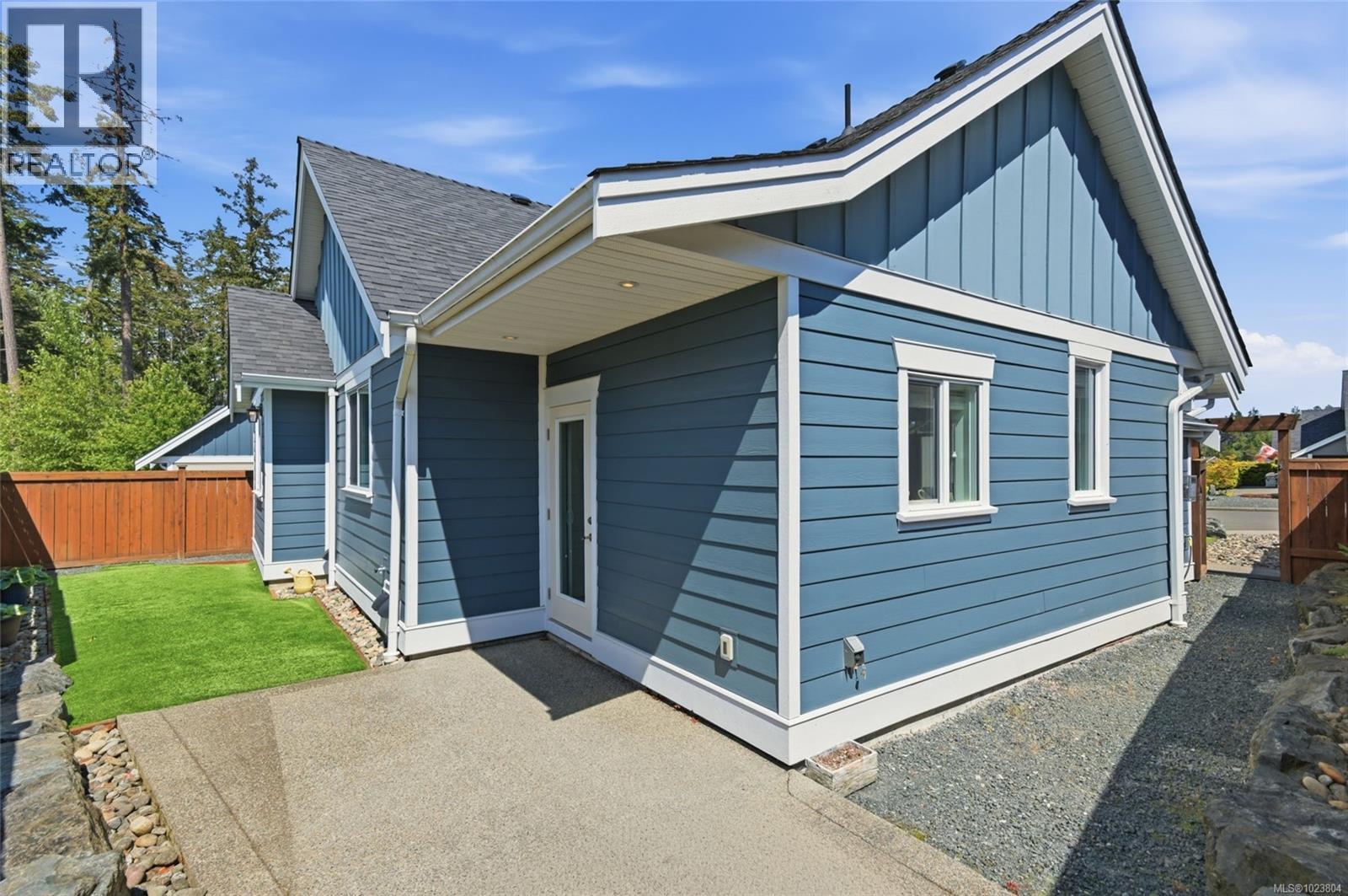 911 Parkside Cres - 29