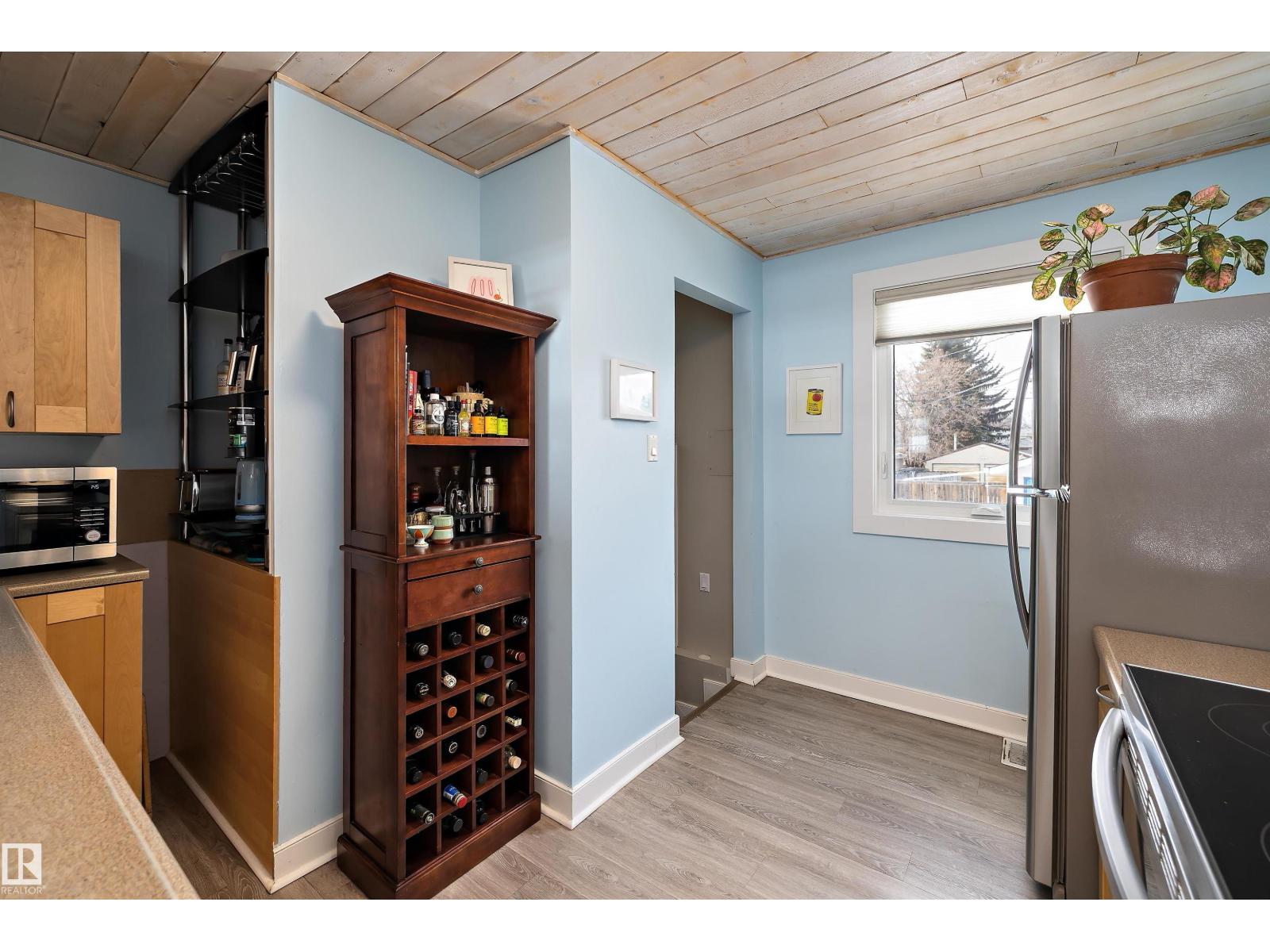 10536 162 ST NW, Edmonton