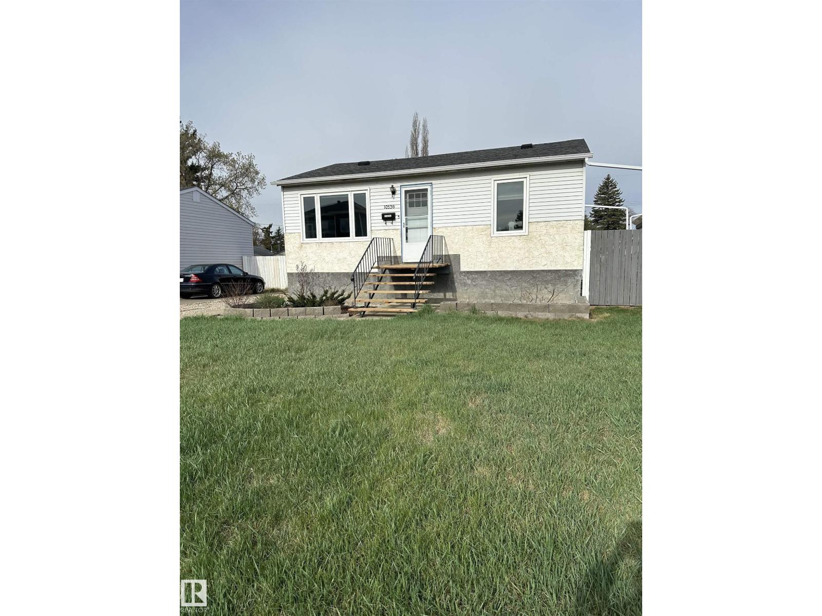 10536 162 ST NW, Edmonton