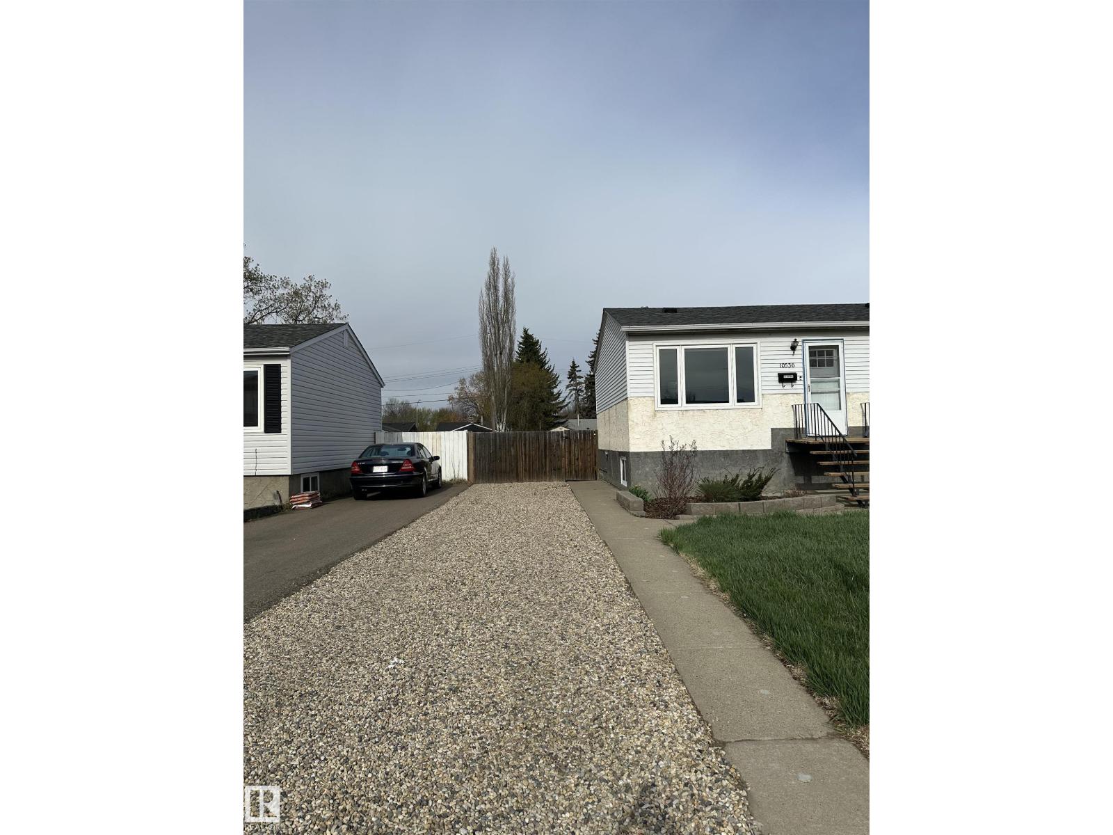10536 162 ST NW, Edmonton