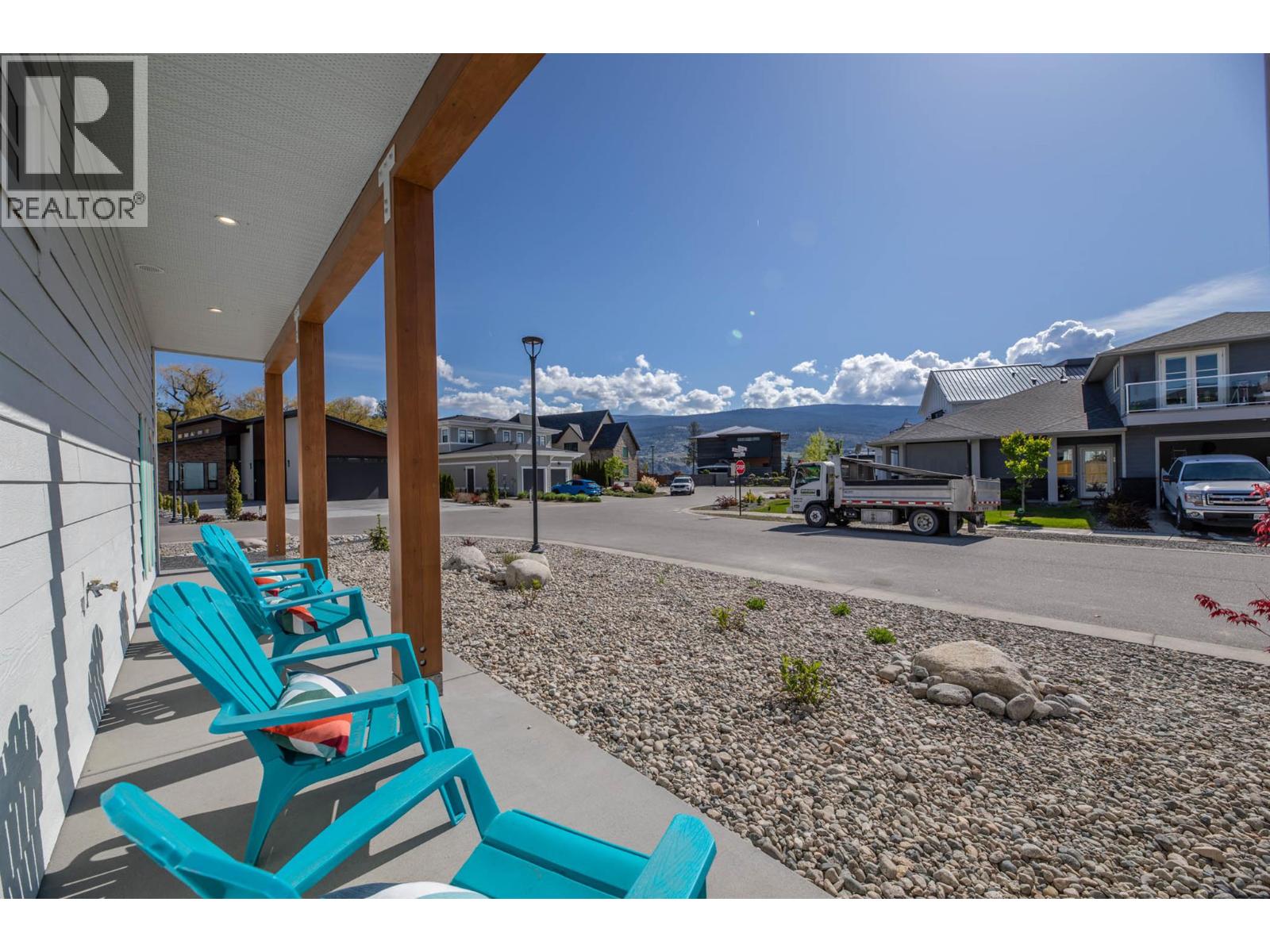 881 Lighhouse Landing, Summerland