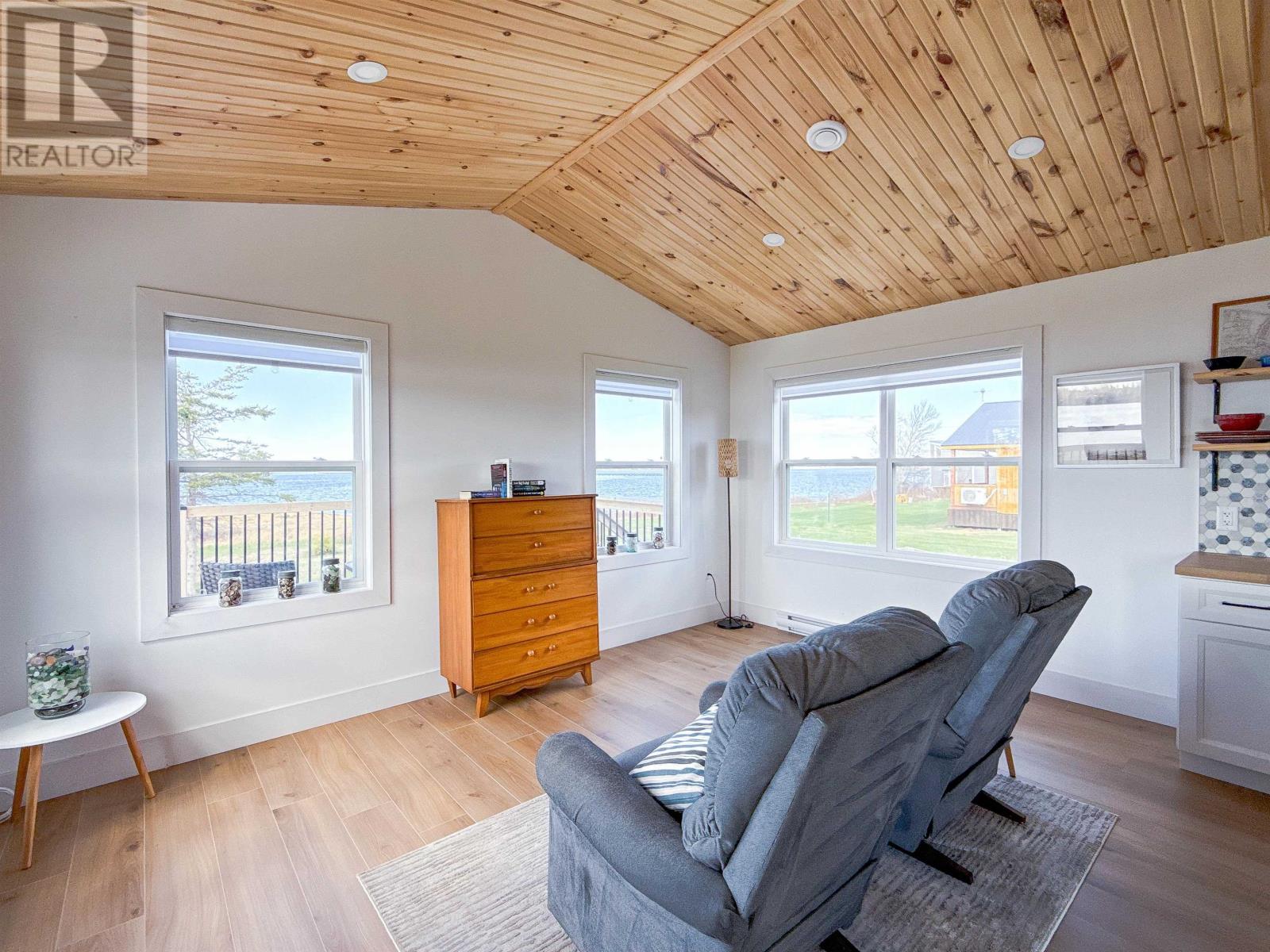 174 Court's Island Road - 12
