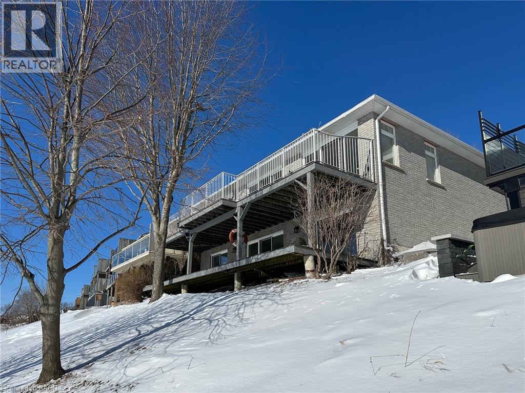 128 BROWN Street - 40