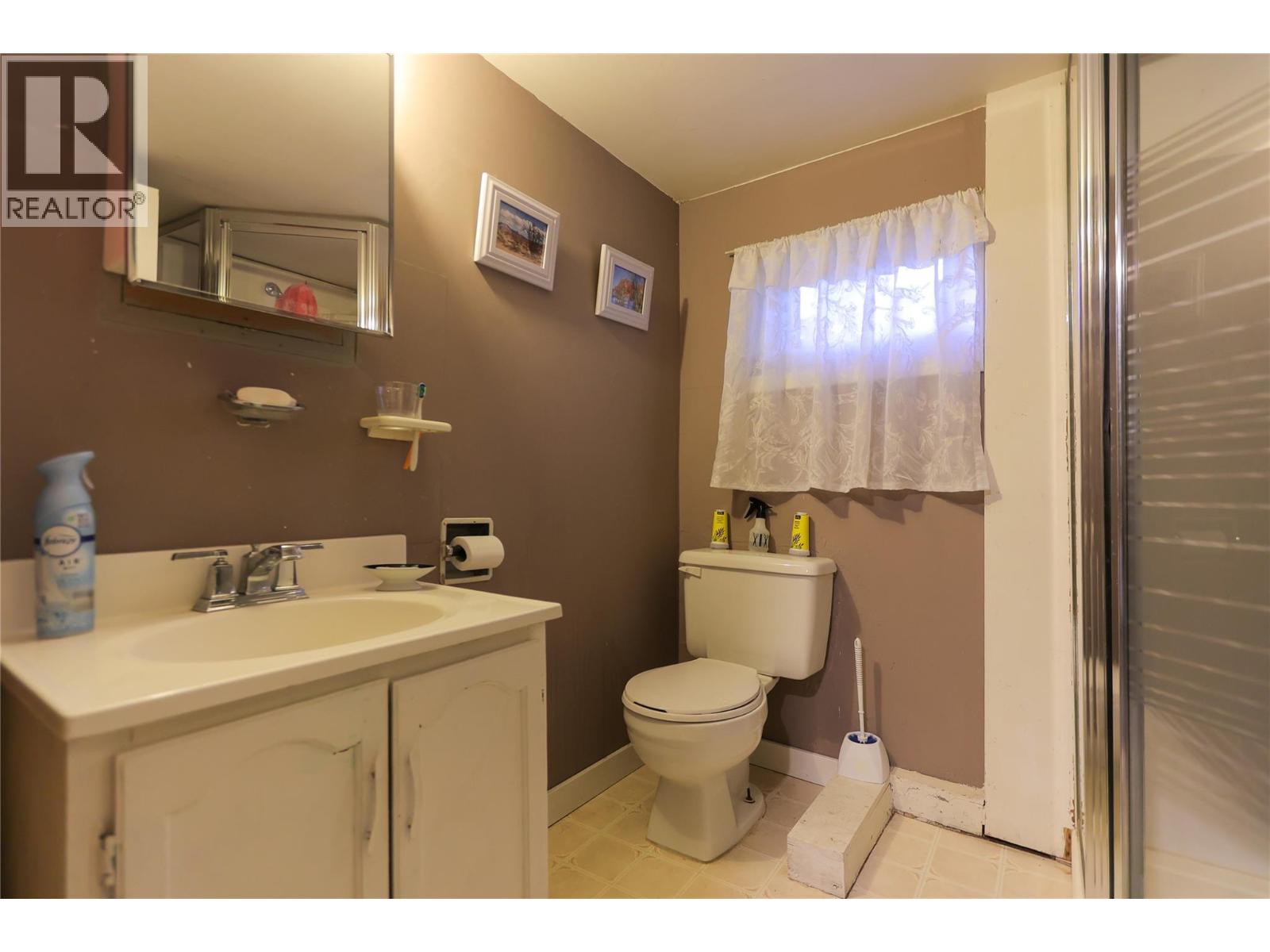 244A Old Rossland Avenue, Trail