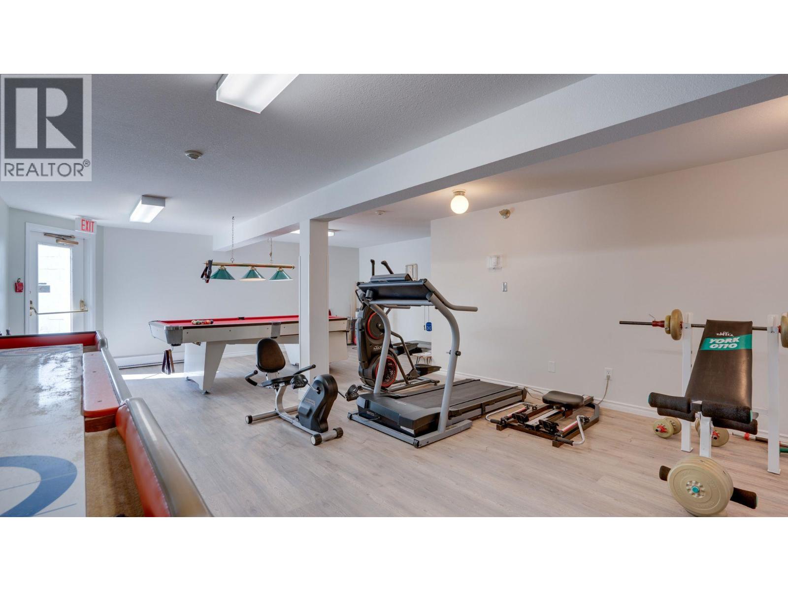 #222 575 Sutherland Avenue - 35