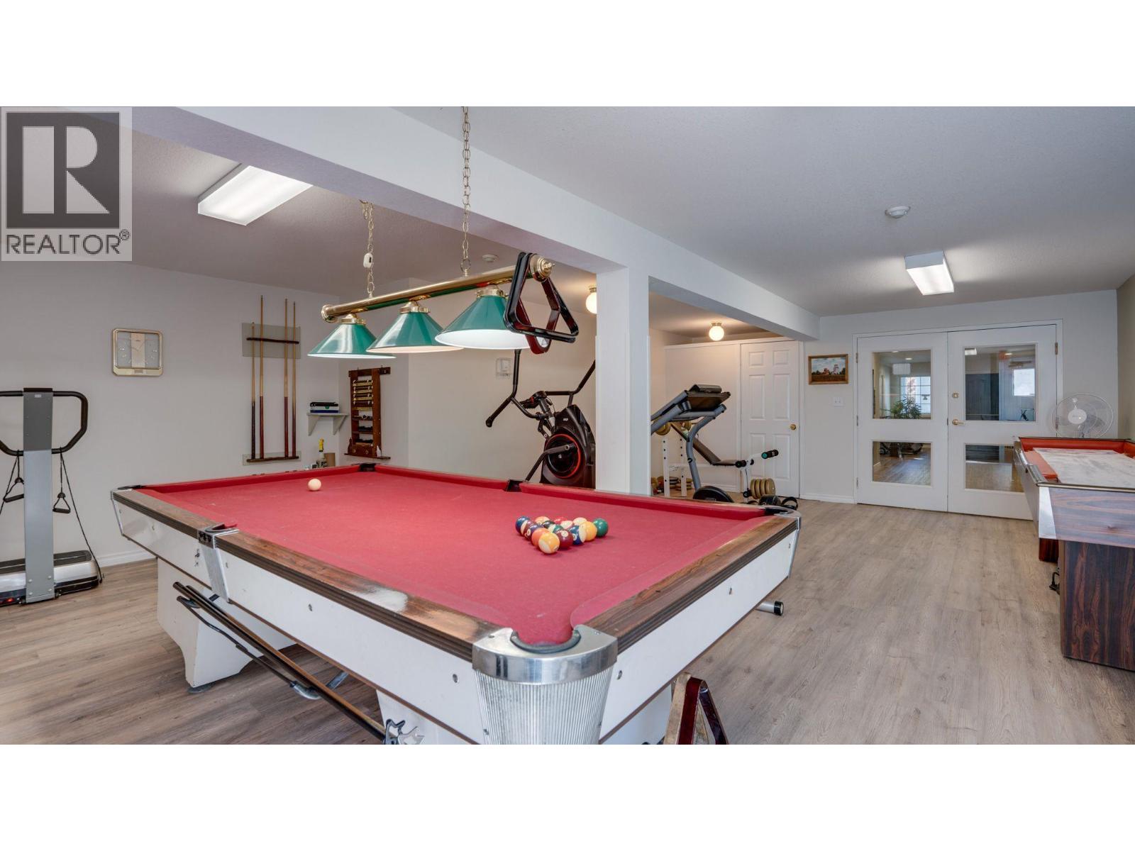 #222 575 Sutherland Avenue - 36