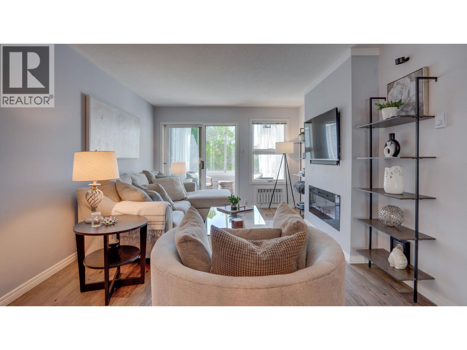#222 575 Sutherland Avenue - 10