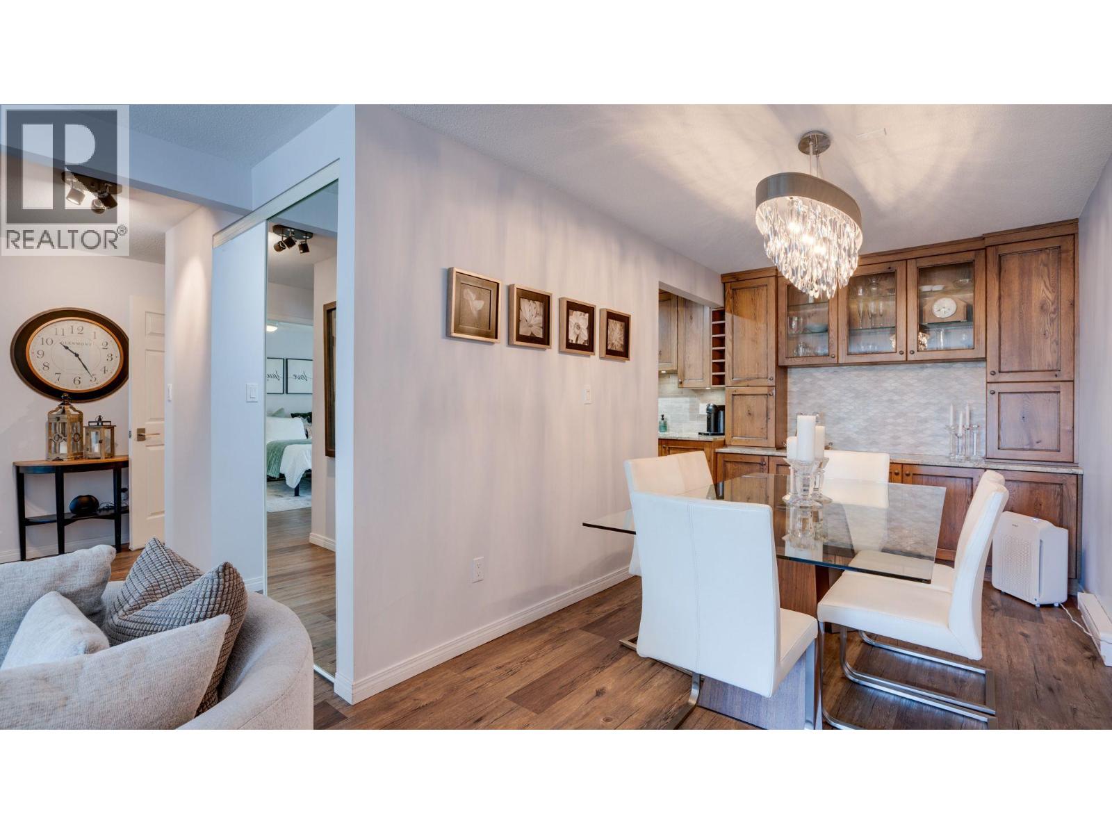 #222 575 Sutherland Avenue - 6