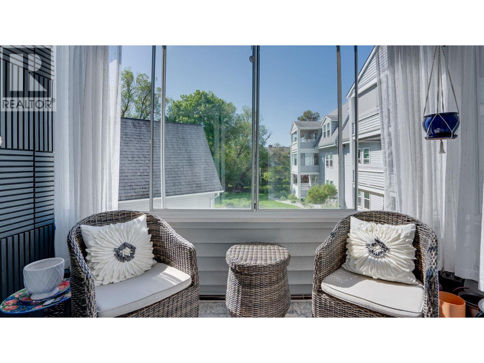 #222 575 Sutherland Avenue - 23