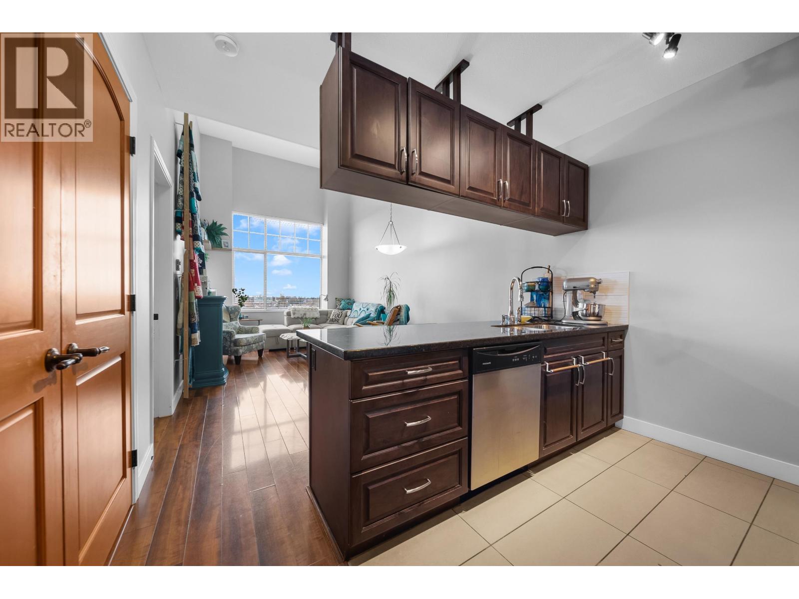 402 11935 BURNETT Street - main photo