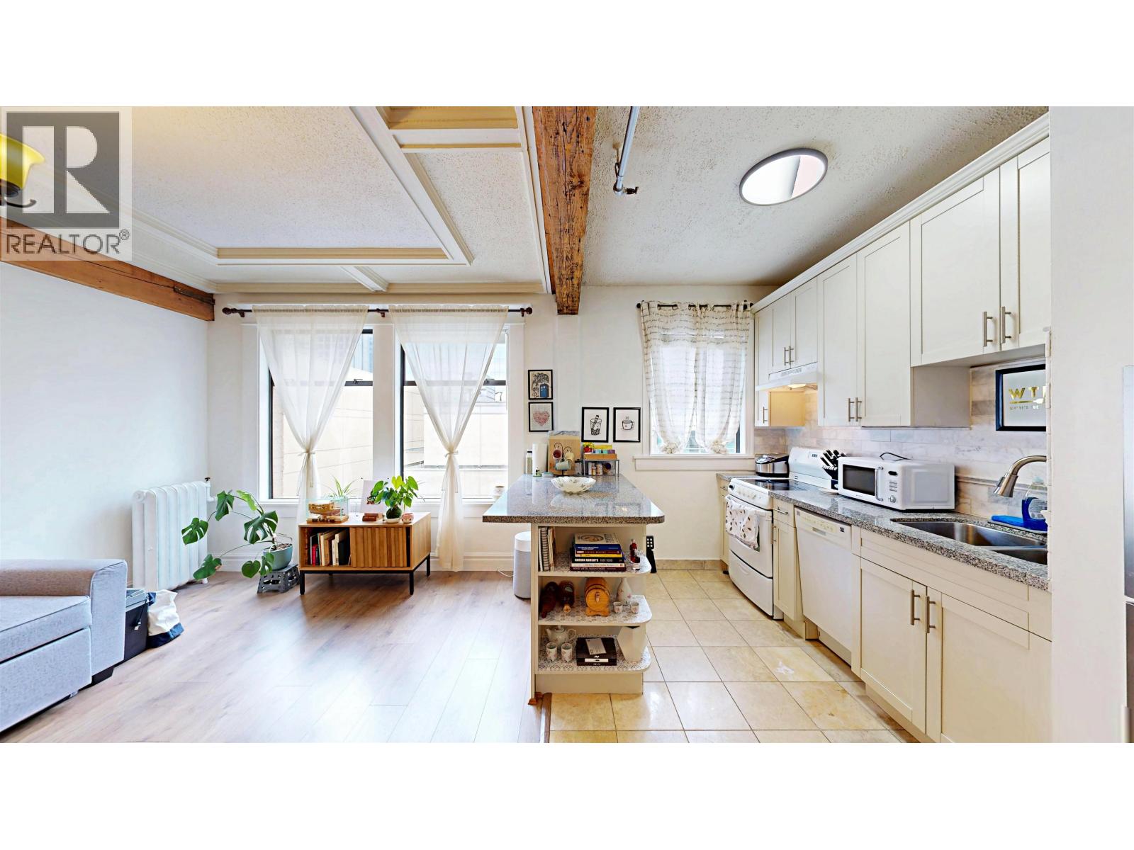 1 Bed, 1 Bath Apartment for Sale in Vancouver – 54 777 BURRARD STREET, Vancouver – MLS# R3121879 - Image 15