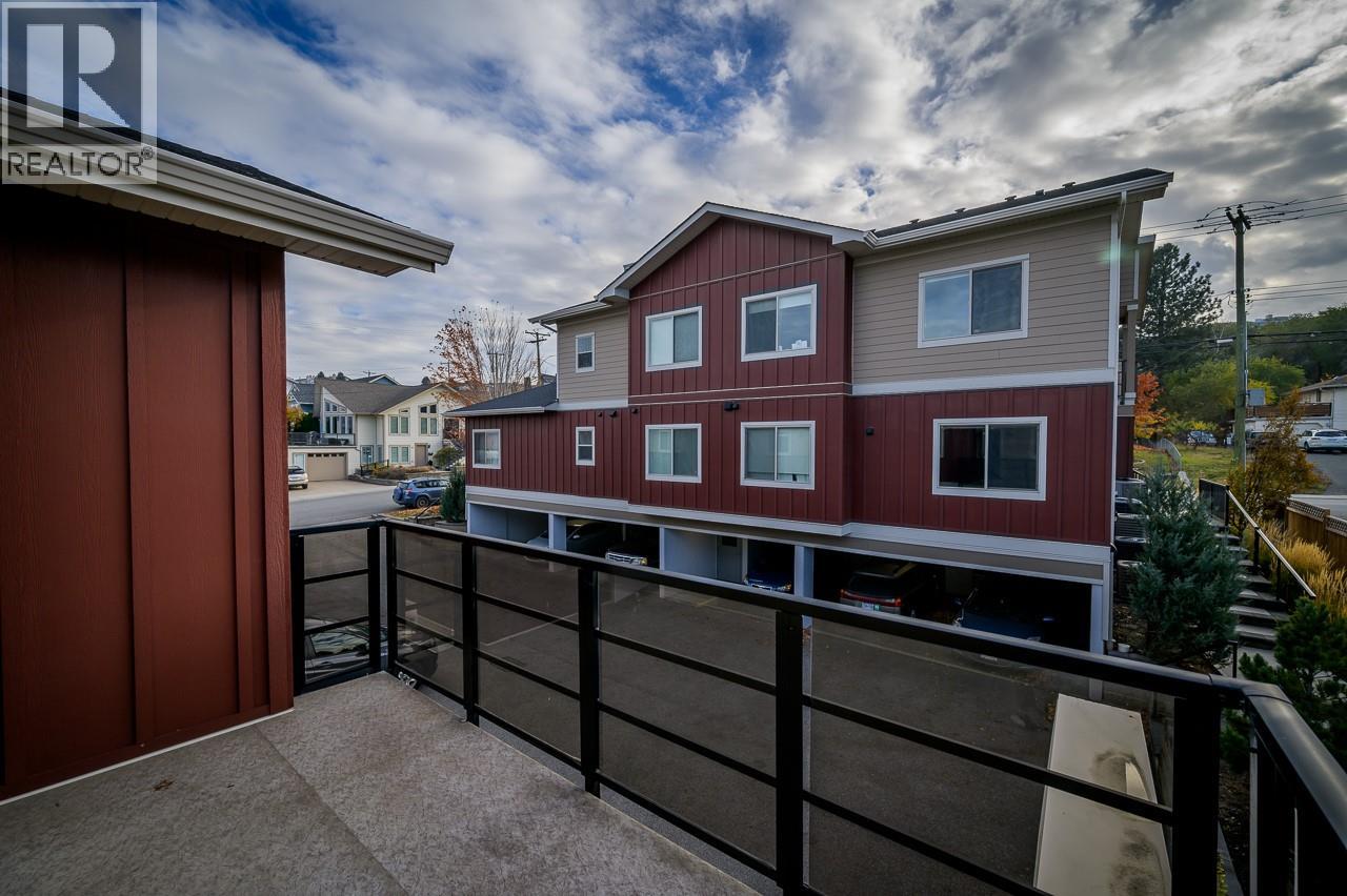 #105 60 HUDSONS BAY Trail - 26