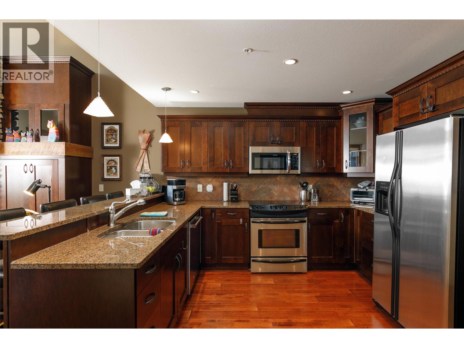 5895 Snow Pines Way Unit# 6, Big White