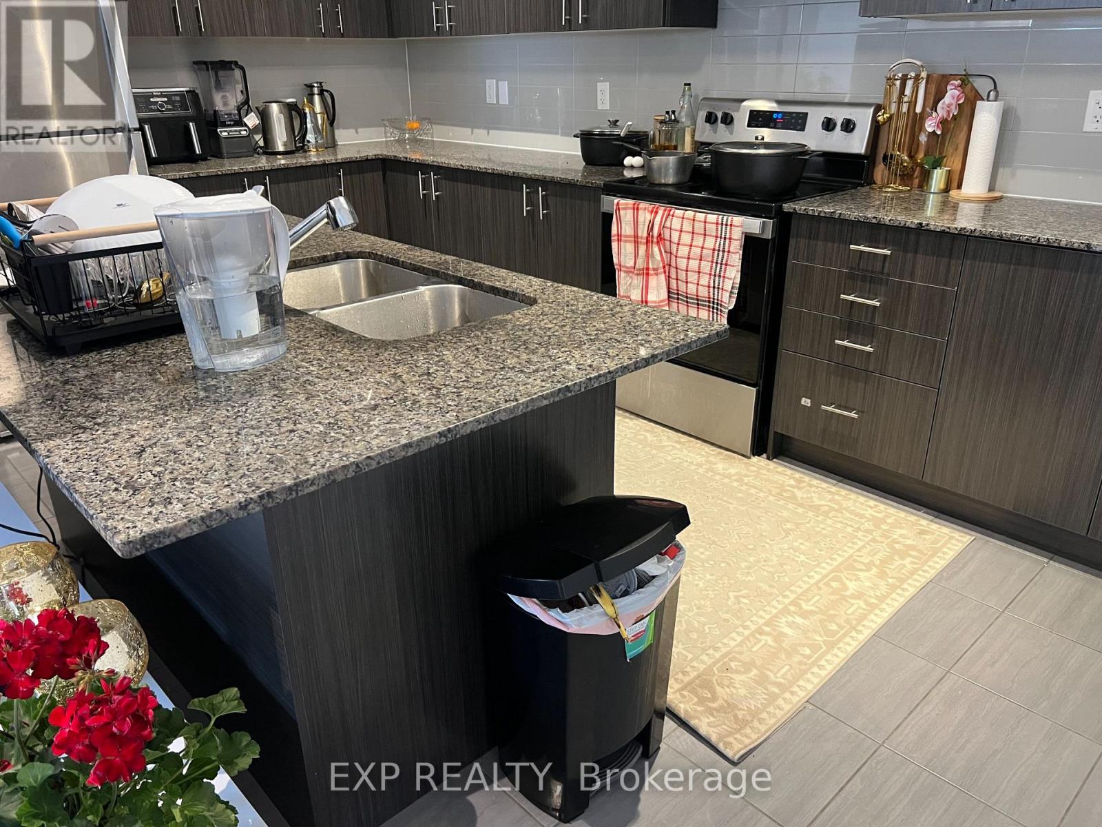 947 FINLEY AVENUE - 23
