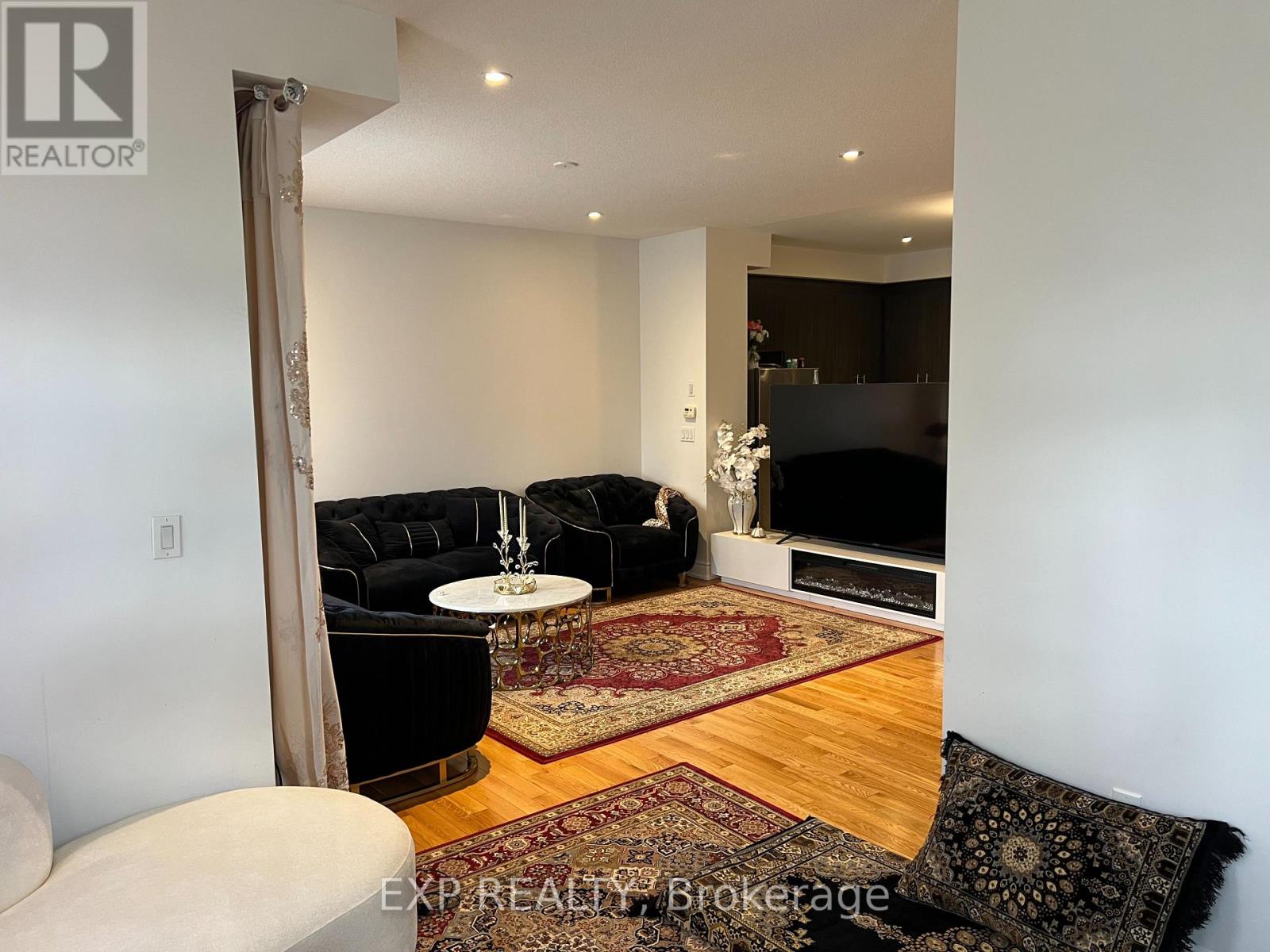 947 FINLEY AVENUE - 12