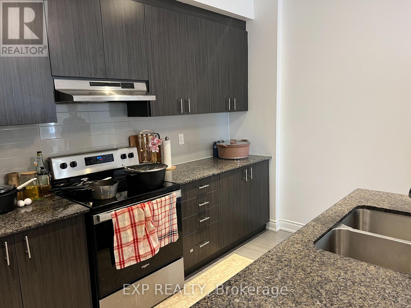 947 FINLEY AVENUE - 24