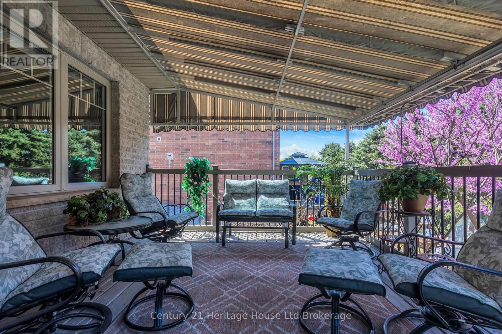 7 LYNDALE ROAD - 25
