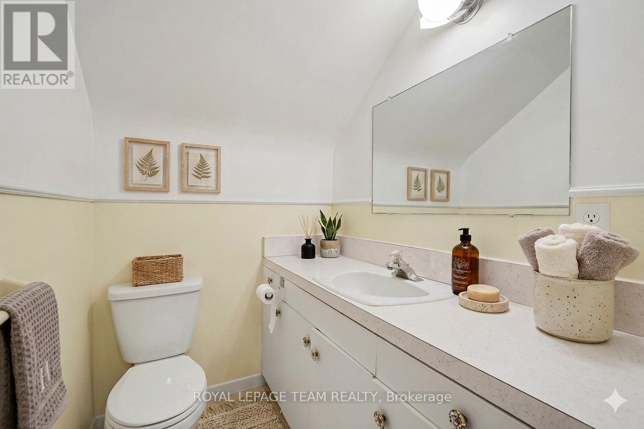 72 FOWLER STREET - 15