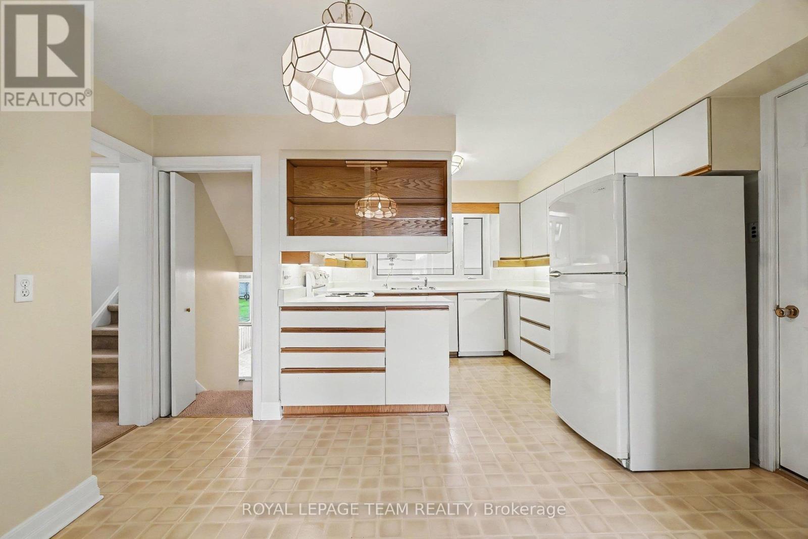 72 FOWLER STREET - 6