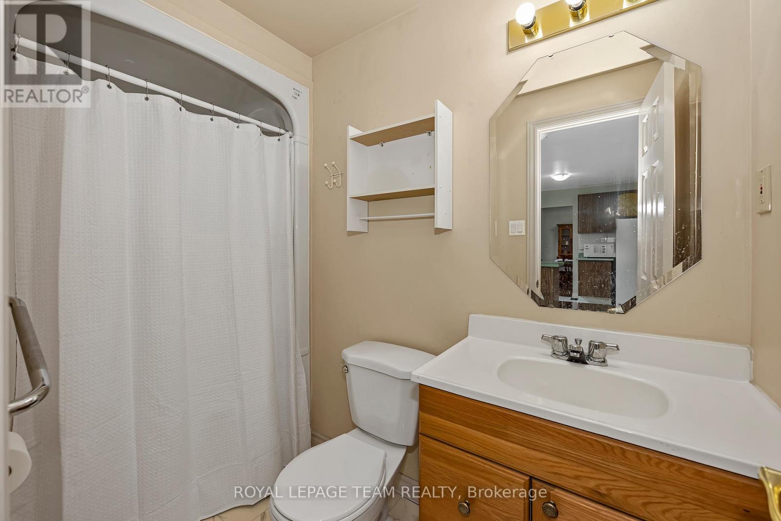 73 SOUTHPARK DRIVE - 21