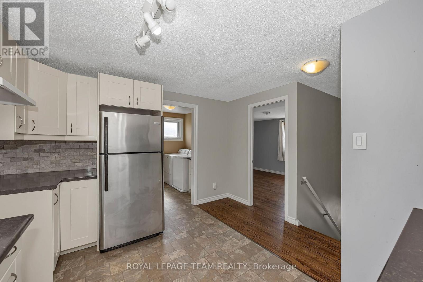 73 SOUTHPARK DRIVE - 27