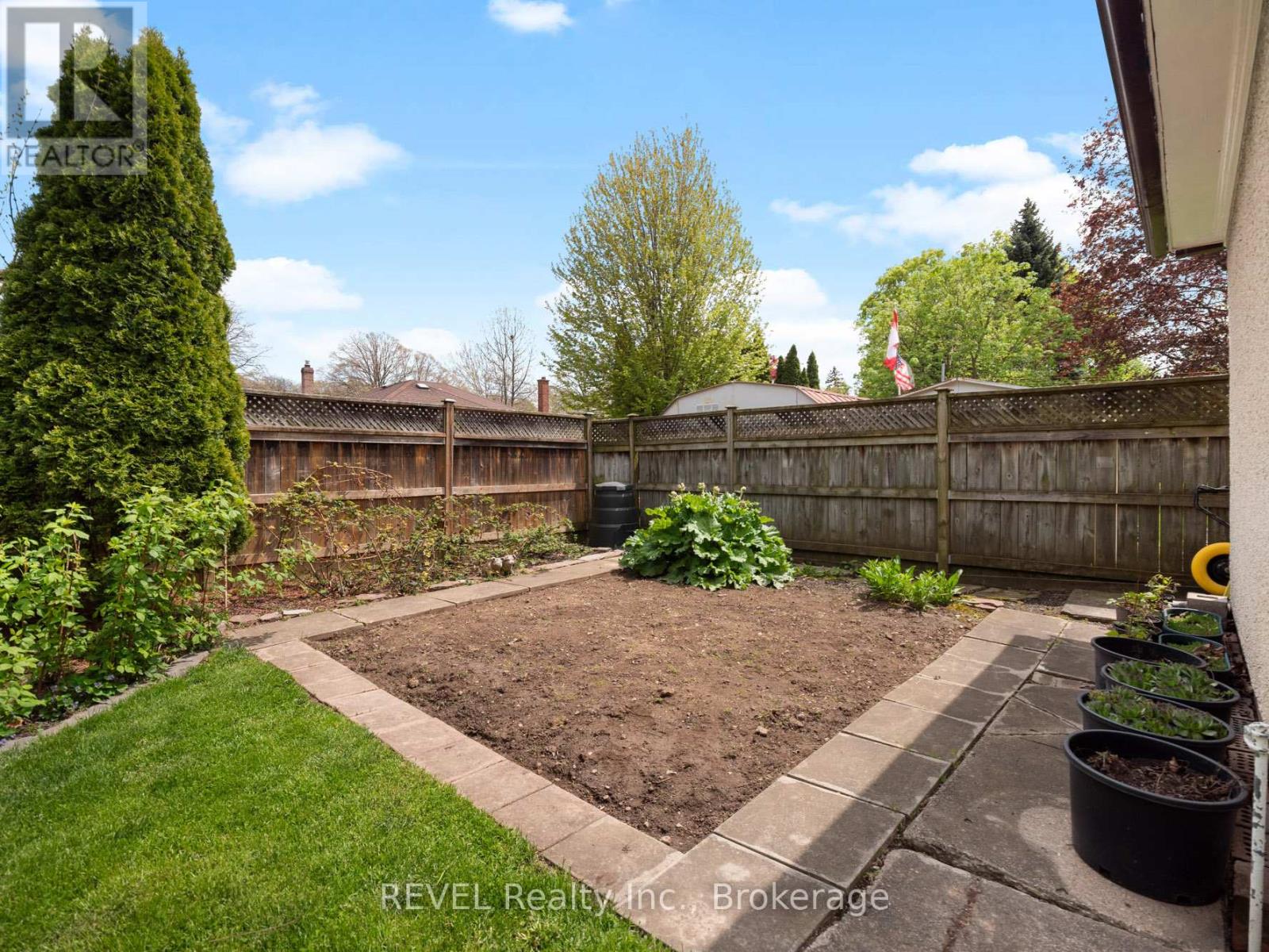 426 GENEVA STREET - 32