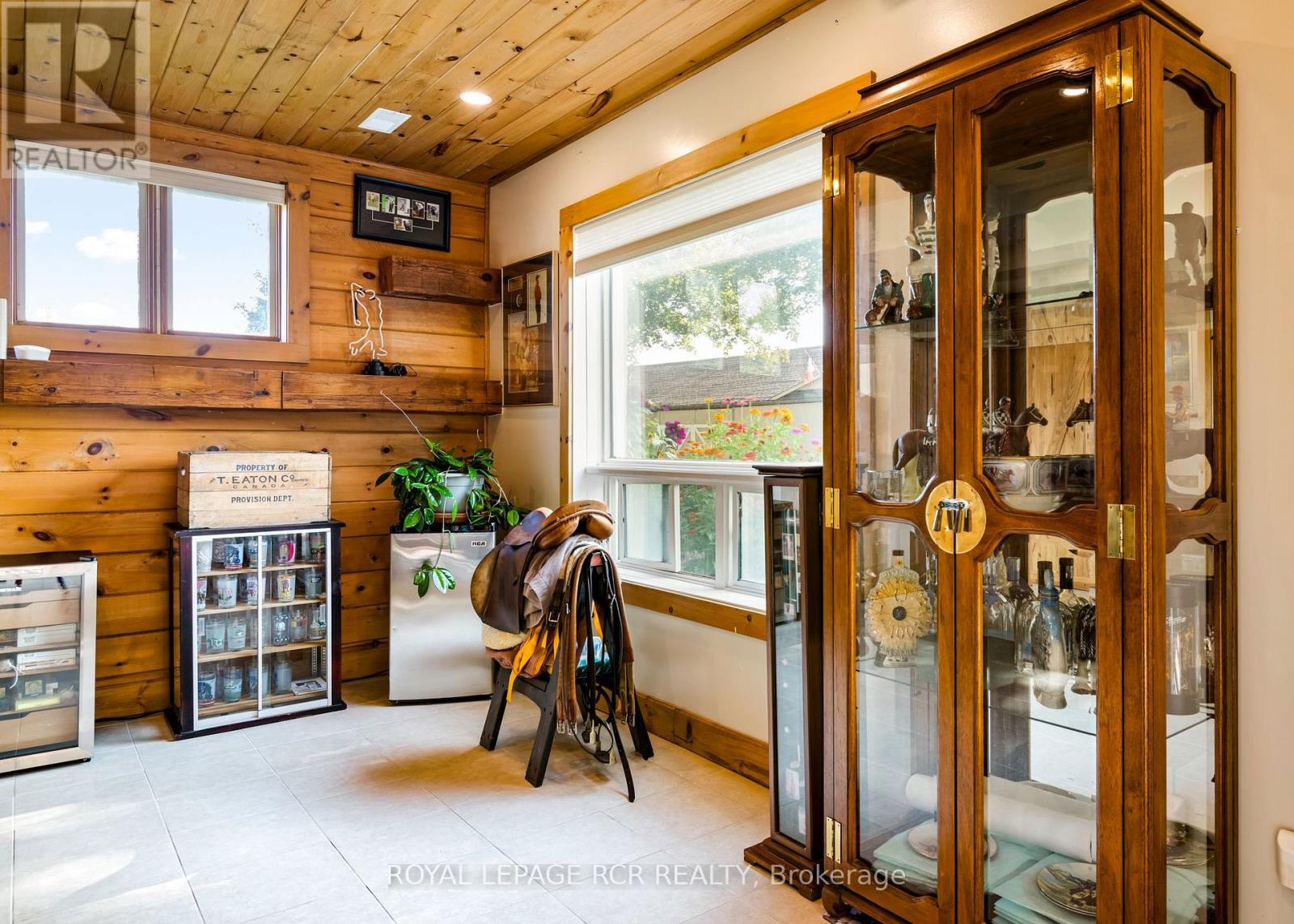 16 BARBOUR DRIVE - 22