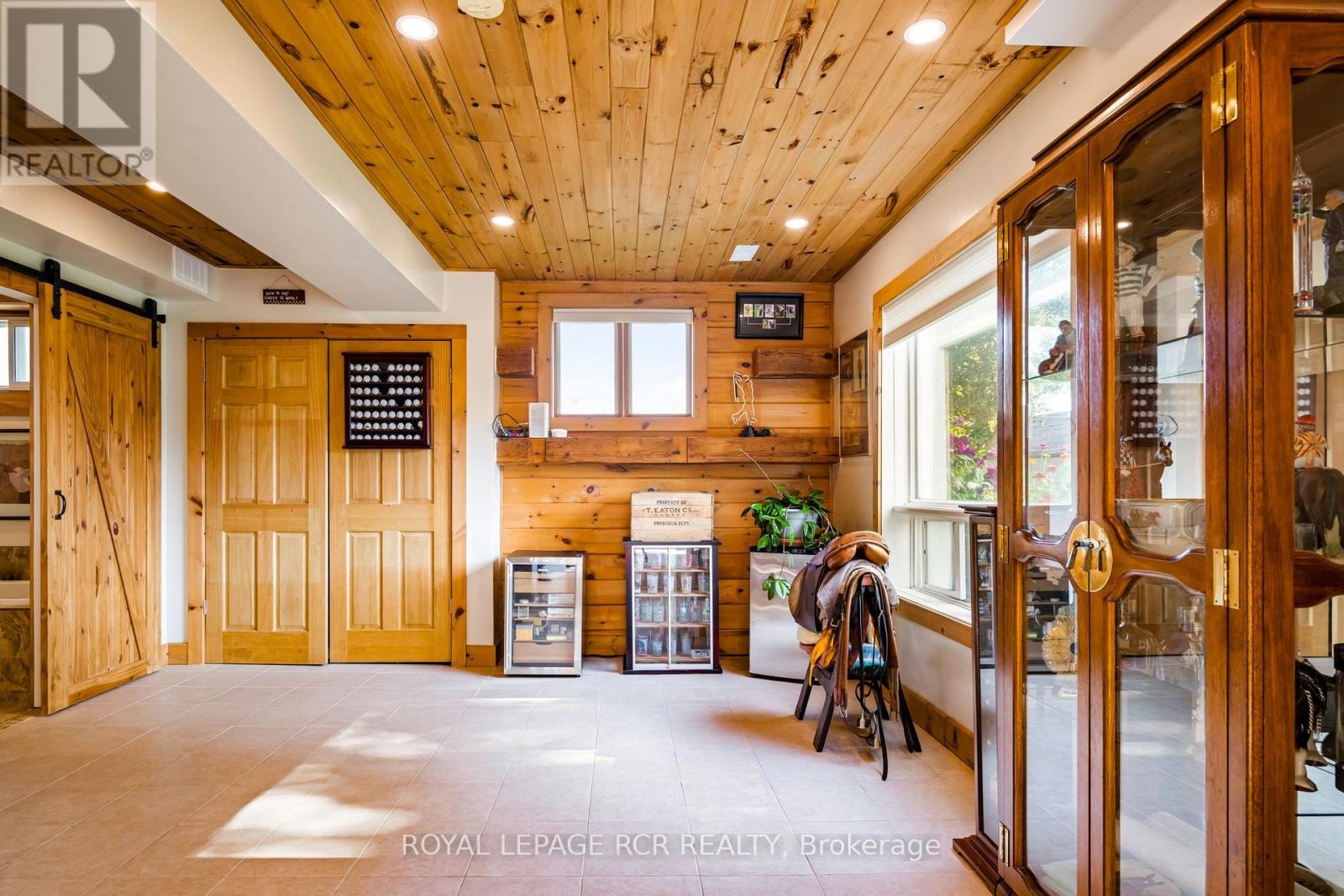 16 BARBOUR DRIVE - 23