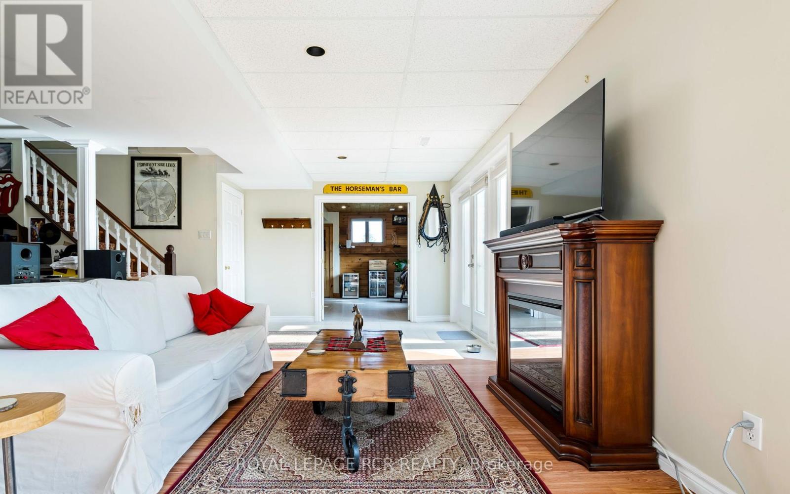 16 BARBOUR DRIVE - 26