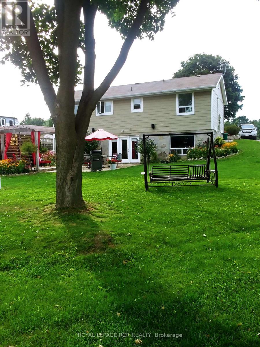 16 BARBOUR DRIVE - 33