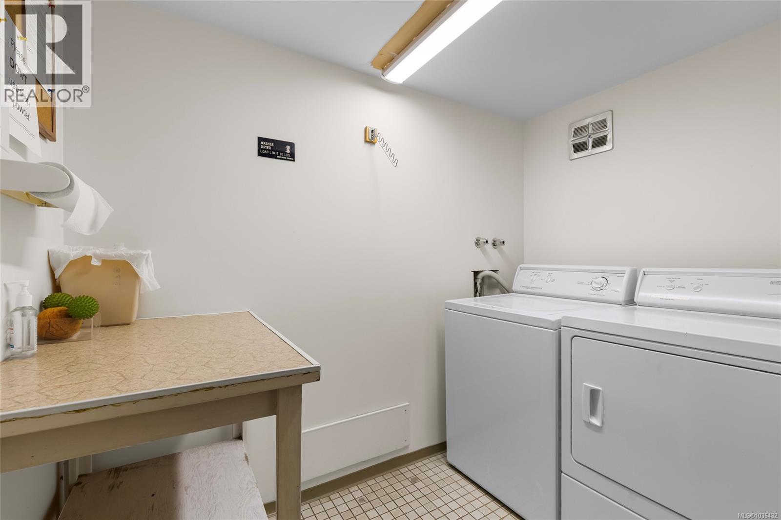 #103 1875 Lansdowne Rd - 11