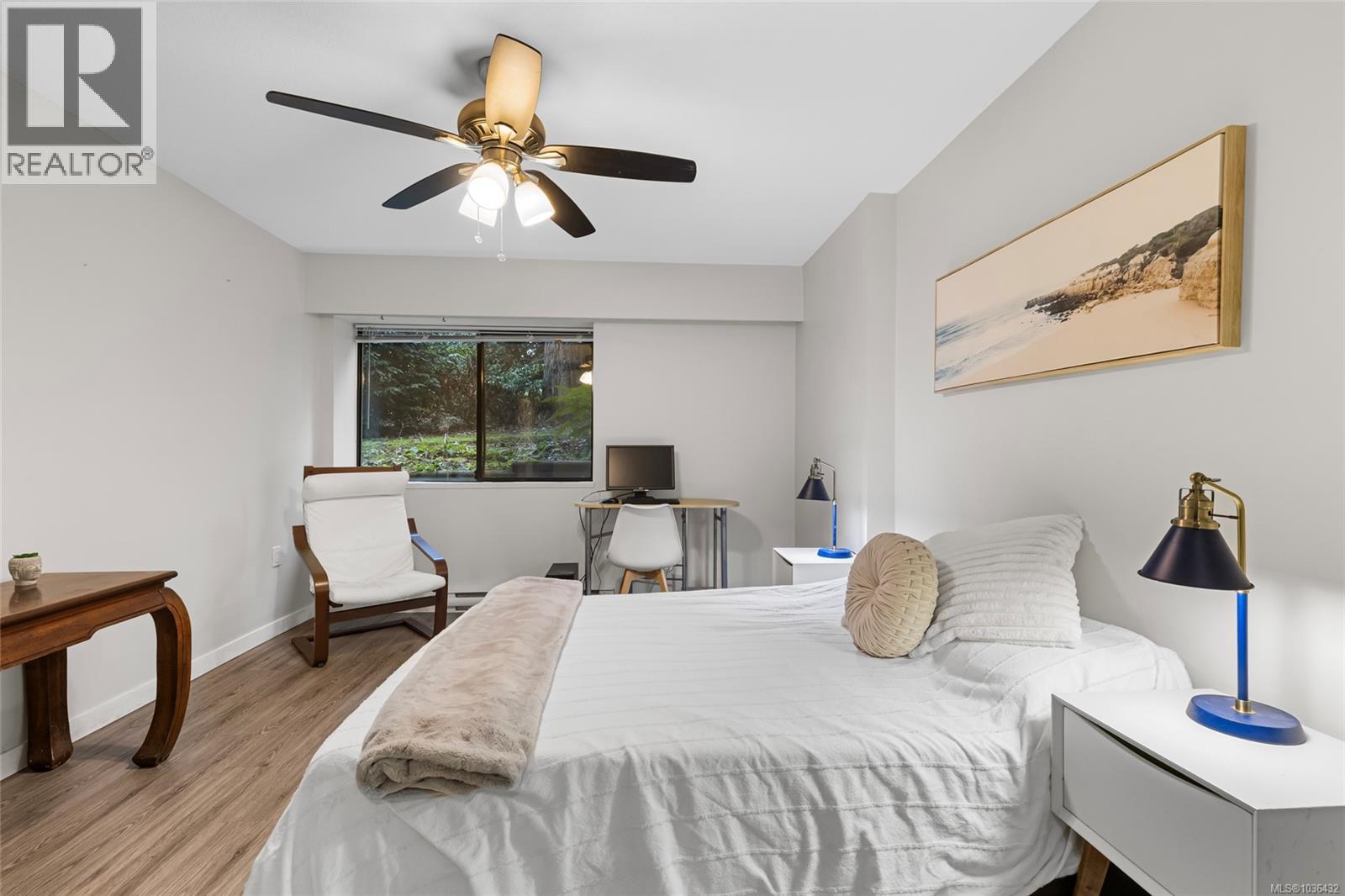 #103 1875 Lansdowne Rd - 5