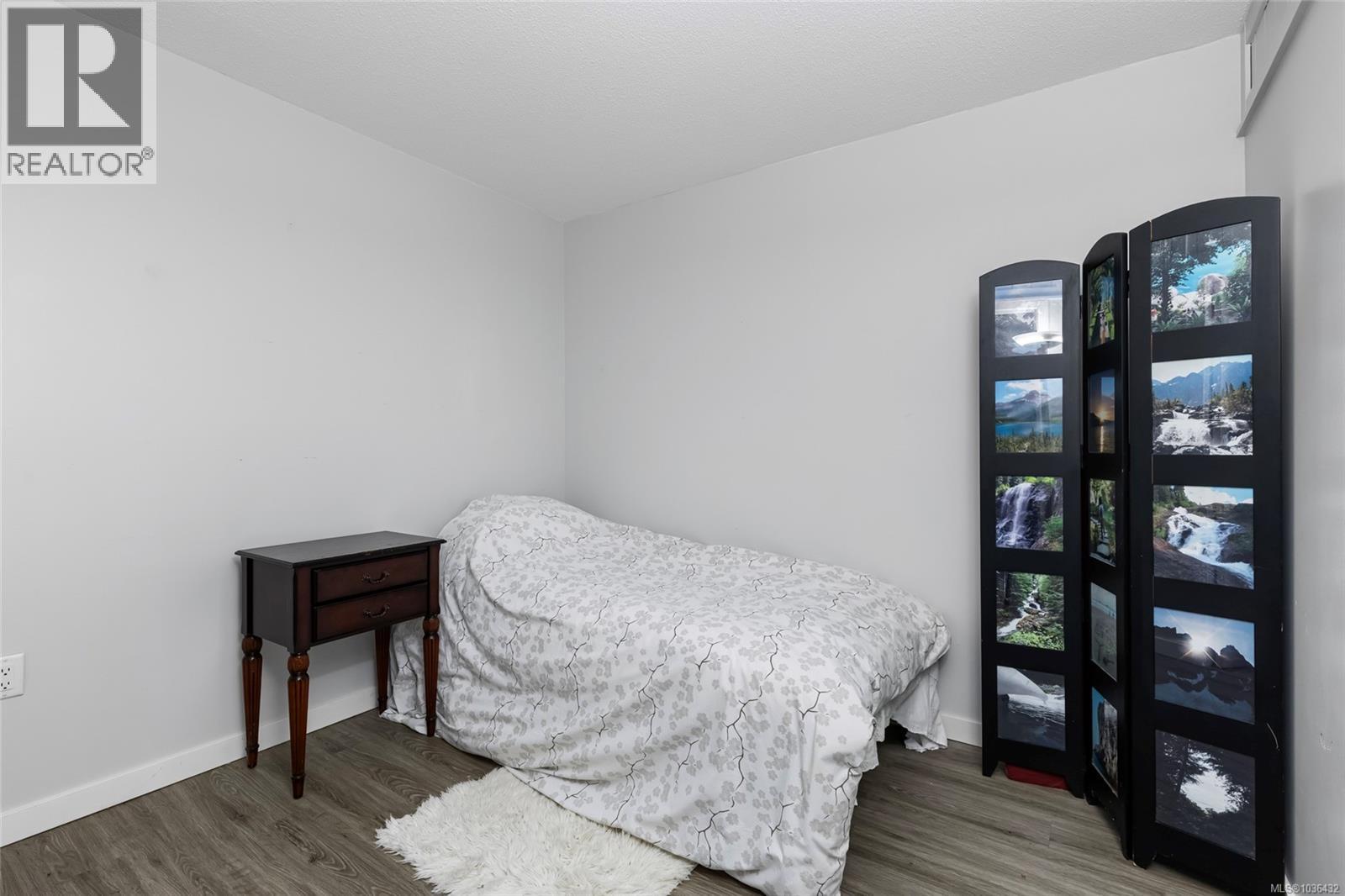 #103 1875 Lansdowne Rd - 6
